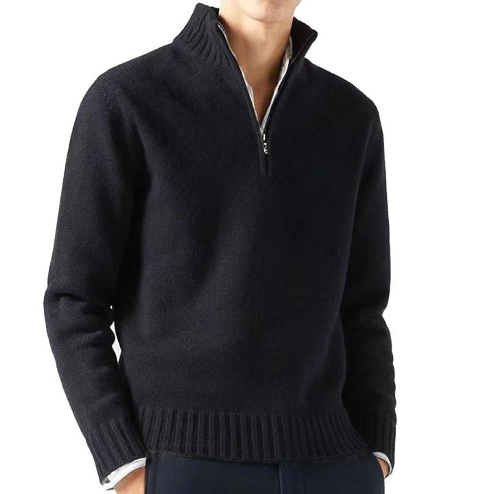 Stilfull ensfarget rullehalsgenser for menn. Elegant og varm, perfekt for casual bruk.