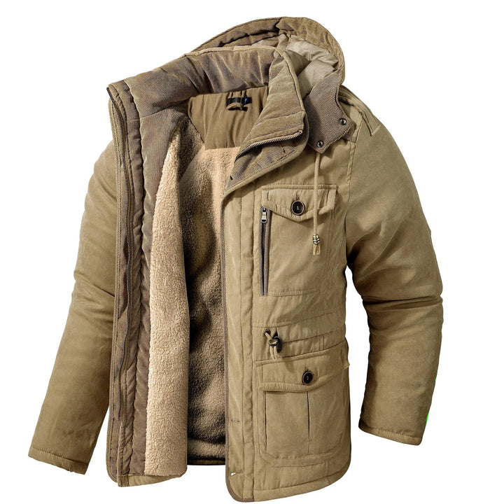 Robust herre hetteparkas i khaki. Komfortabel og varm vinterjakke for herre, ideell for kaldt vær.