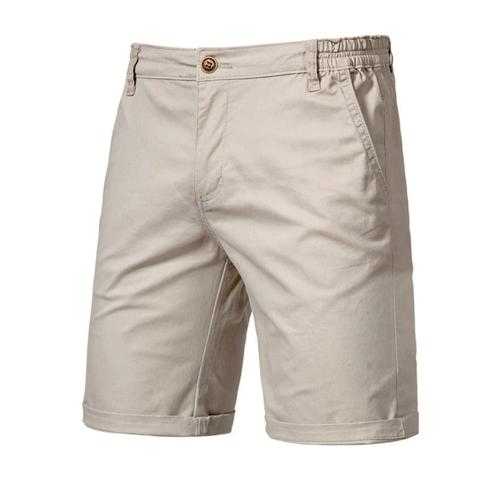 Klassisk ensfarget herreshorts. Perfekt komfort for avslappede sommeraktiviteter.