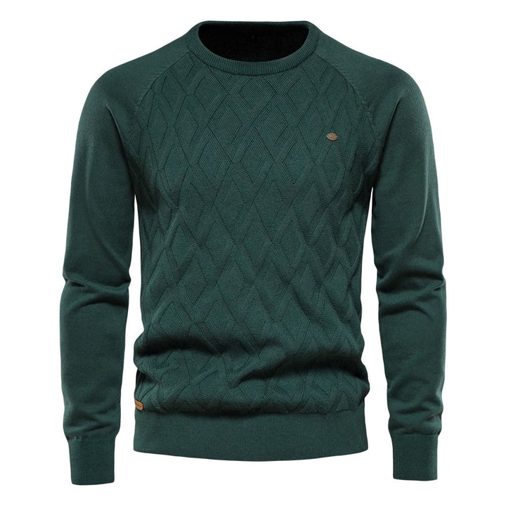 Komfortabel menns strikket genser, langermet o-hals design, et tidløst basisplagg for fritid.