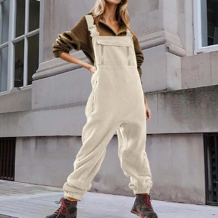 Elegant og varm damejumpsuit for komfortabel hverdagsmote. Myk og behagelig for kvinner.