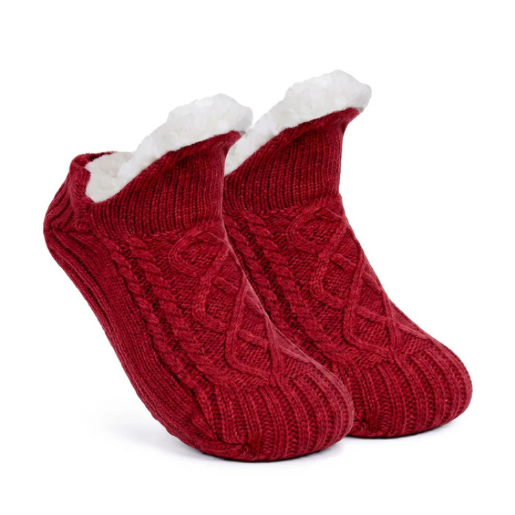 Komfortable unisex strikkede tøfler med sklisikker såle og varmt fleecefôr. Ideelle for kalde kvelder.