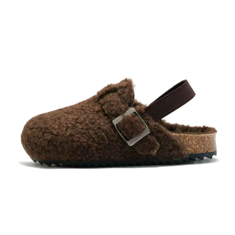 Myke, varme fleece-tøfler for barn med sklisikker såle. Ideelle innendørstøfler for gutt og jente.