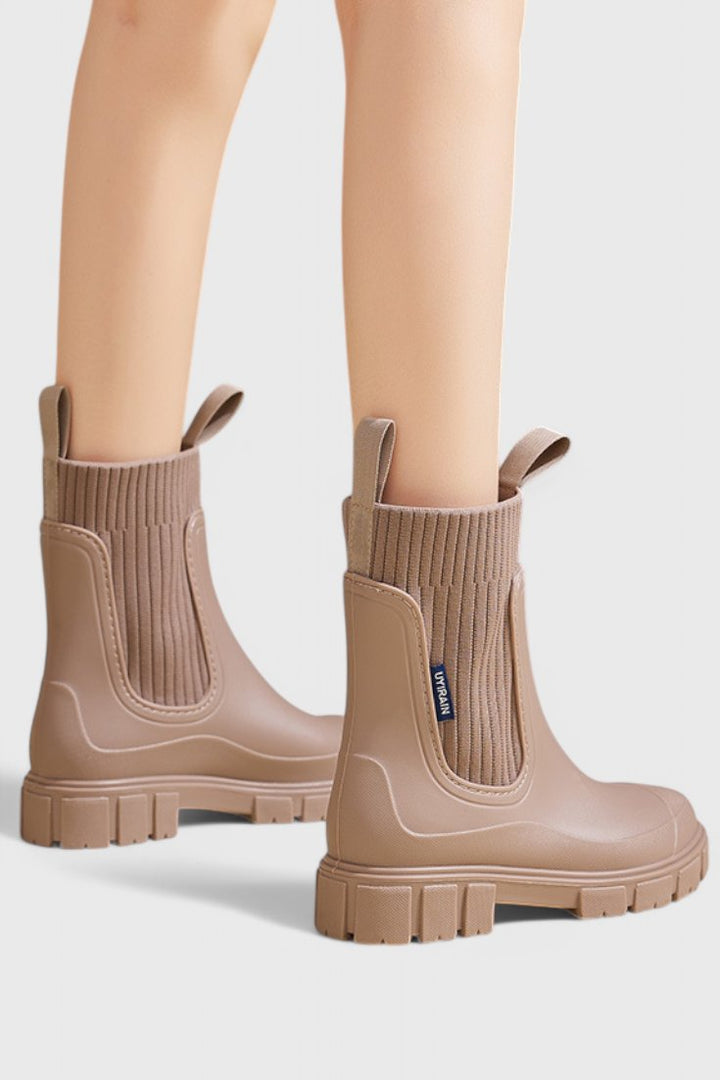 Vanntette Chelsea boots i matt finish. Moderne look og pålitelig beskyttelse mot elementene.