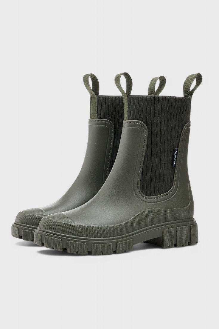 Beige vanntette Chelsea boots dame. Moderne og praktiske støvler, ideelle for regnfulle dager.