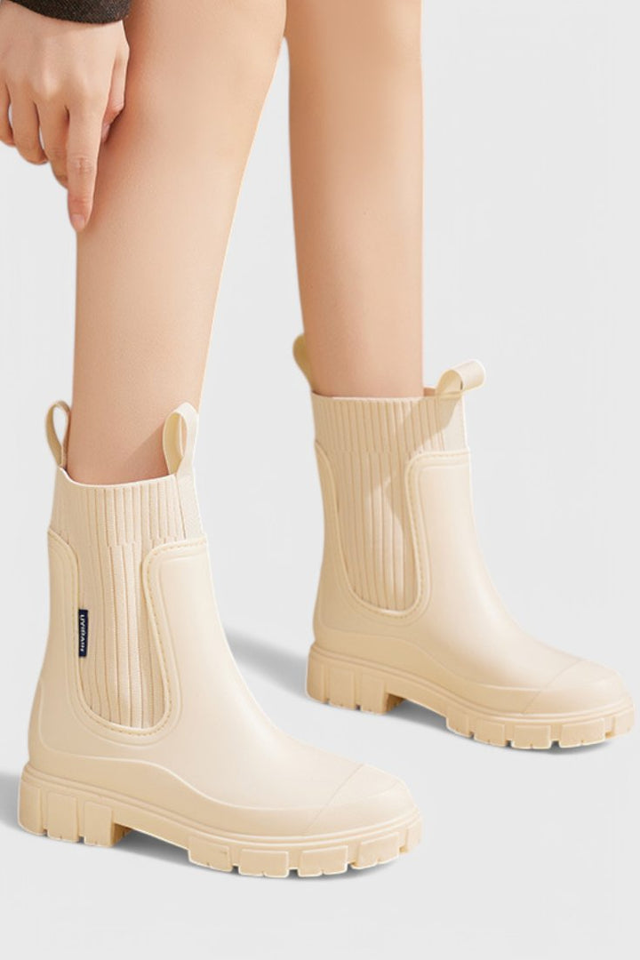 Taupe vanntette Chelsea boots dame. Allsidige sko som kombinerer mote, komfort og vannbeskyttelse.