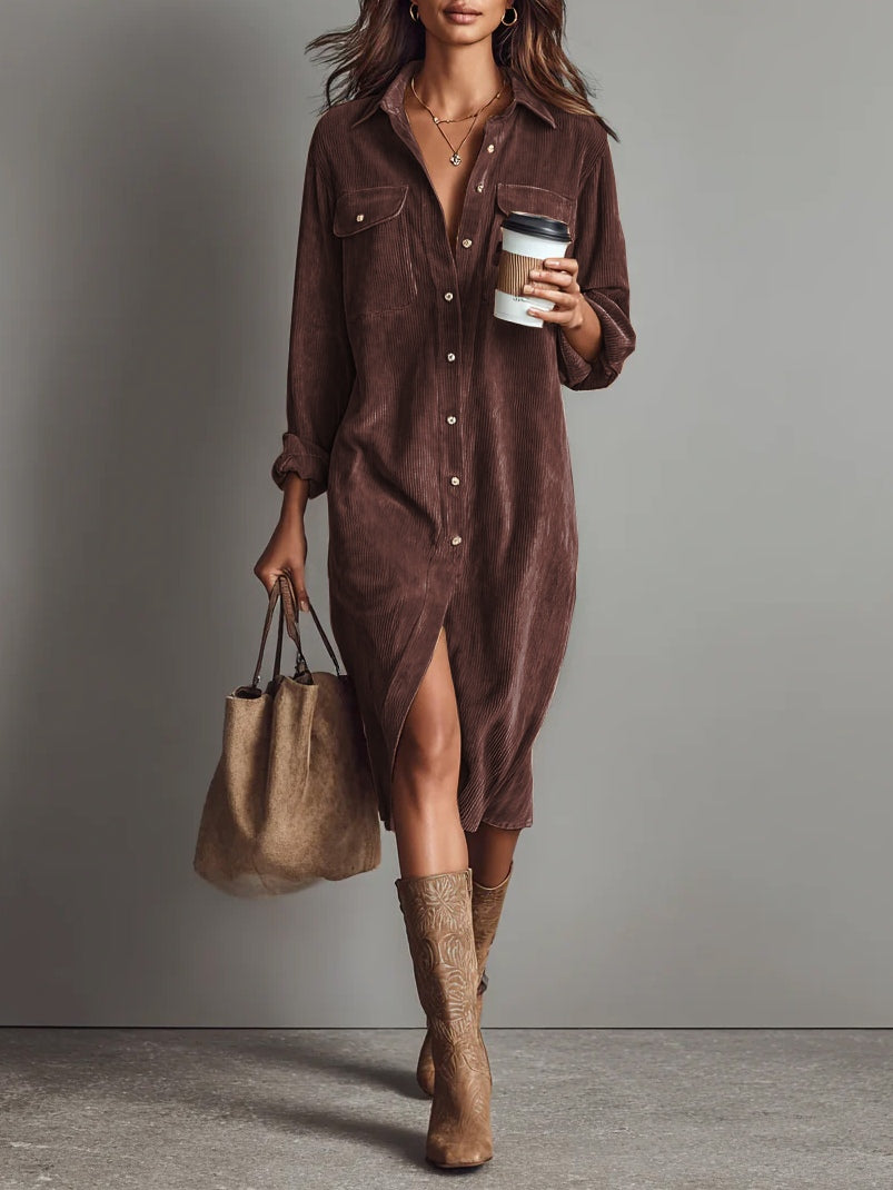 Elegant langermet midi skjortekjole i svart med knapper og krage, perfekt for en sofistikert look.